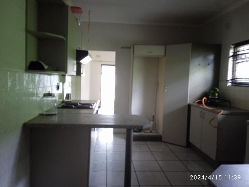 To Let 3 Bedroom Property for Rent in Umtentweni KwaZulu-Natal