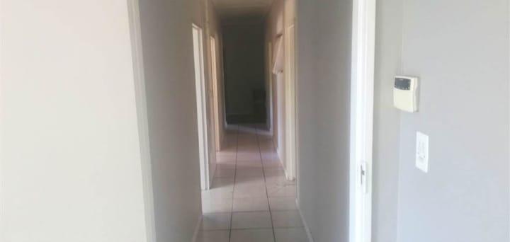 To Let 3 Bedroom Property for Rent in Umtentweni KwaZulu-Natal