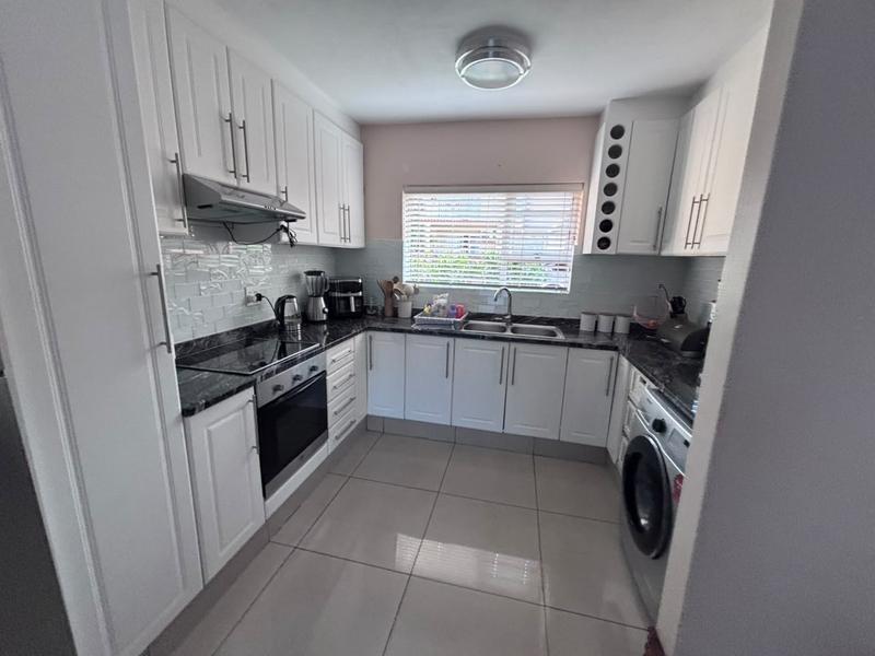 3 Bedroom Property for Sale in Meer En See KwaZulu-Natal