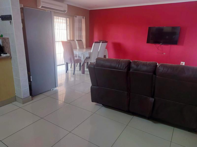 4 Bedroom Property for Sale in Birdswood KwaZulu-Natal