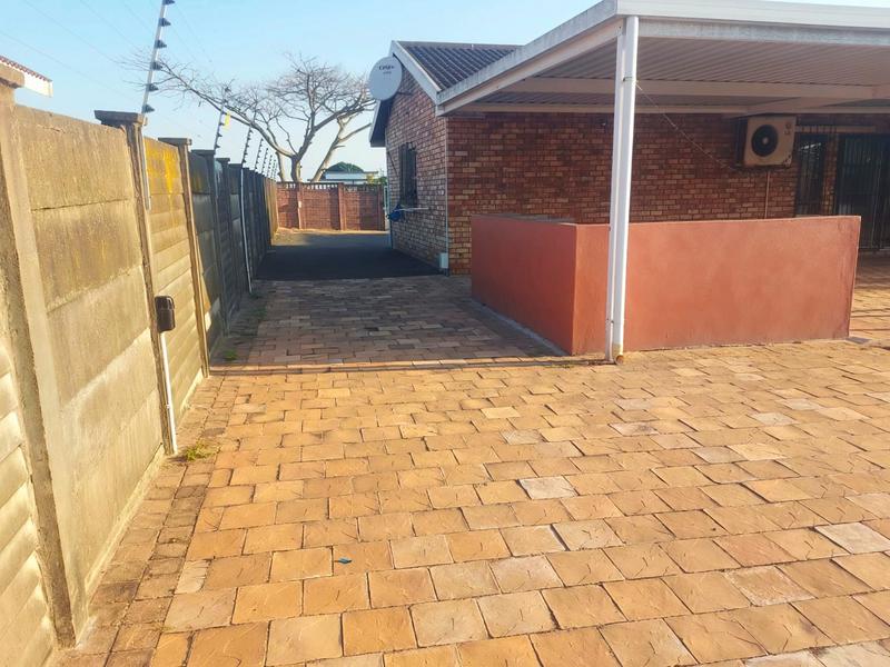 4 Bedroom Property for Sale in Birdswood KwaZulu-Natal