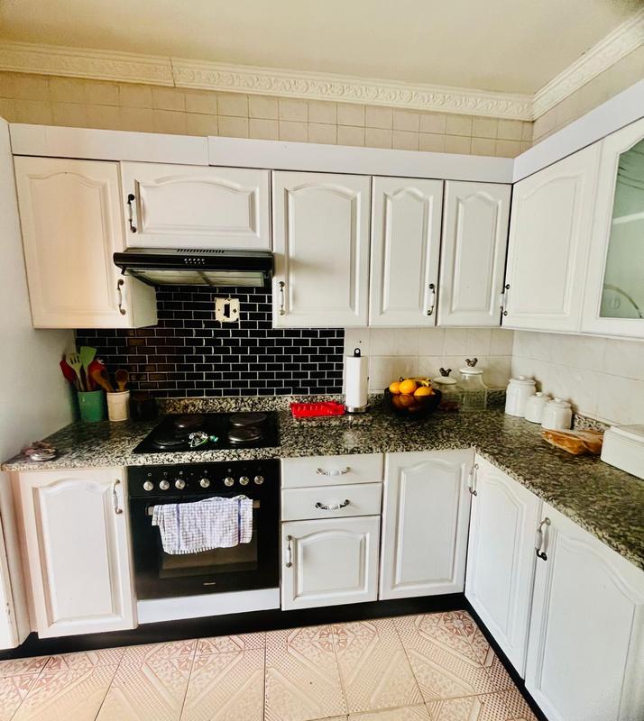 5 Bedroom Property for Sale in Umlazi KwaZulu-Natal
