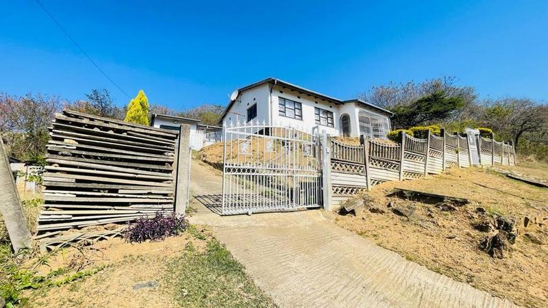 5 Bedroom Property for Sale in Umlazi KwaZulu-Natal
