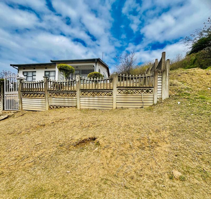 5 Bedroom Property for Sale in Umlazi KwaZulu-Natal
