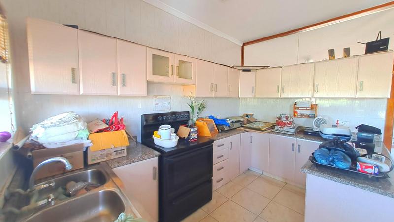 To Let 5 Bedroom Property for Rent in Bluff KwaZulu-Natal