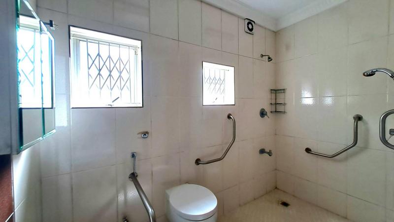 To Let 5 Bedroom Property for Rent in Bluff KwaZulu-Natal