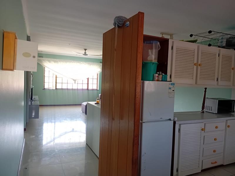 To Let 2 Bedroom Property for Rent in Umtentweni KwaZulu-Natal