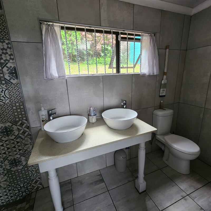 4 Bedroom Property for Sale in Umtentweni KwaZulu-Natal