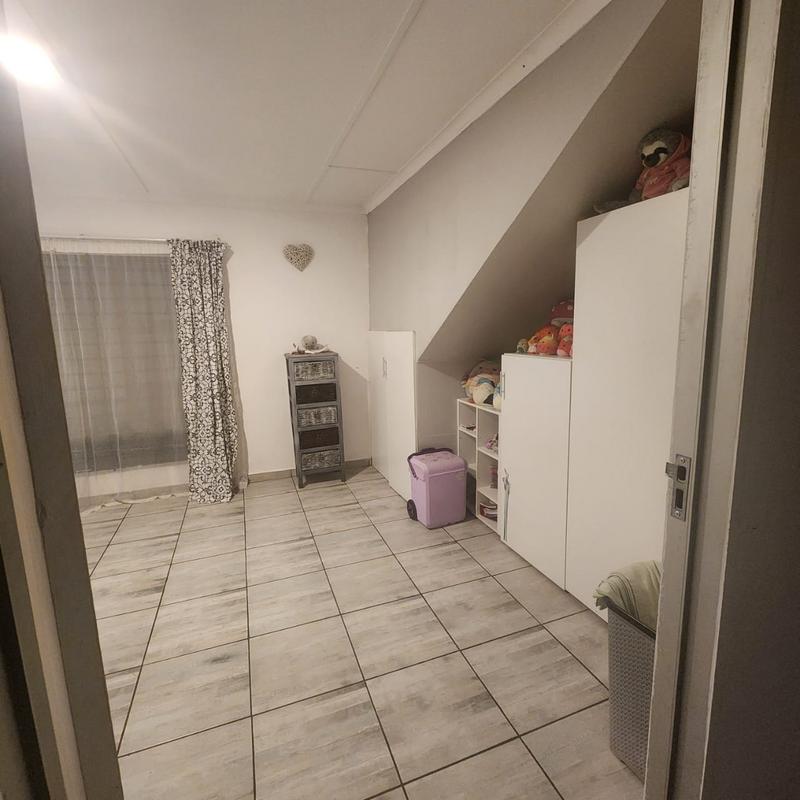 4 Bedroom Property for Sale in Umtentweni KwaZulu-Natal