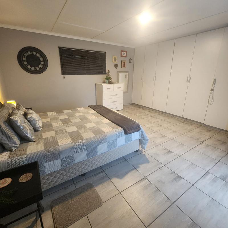 4 Bedroom Property for Sale in Umtentweni KwaZulu-Natal