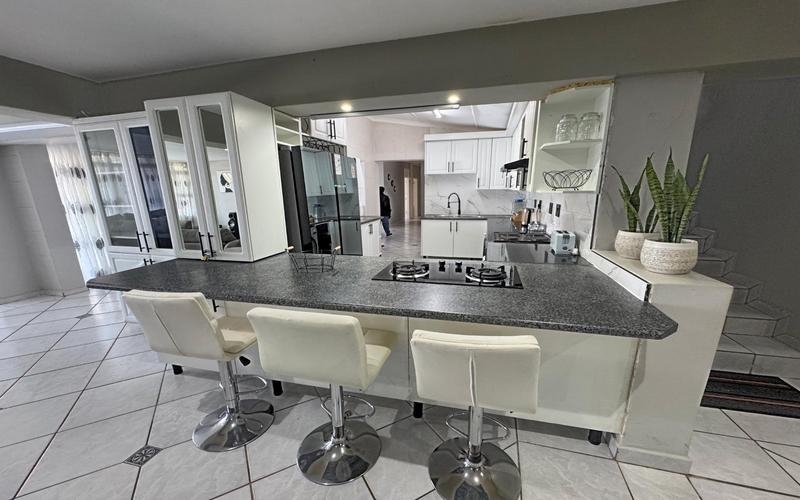 4 Bedroom Property for Sale in Margate Beach KwaZulu-Natal