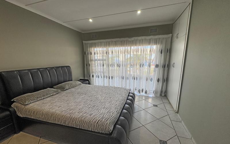 4 Bedroom Property for Sale in Margate Beach KwaZulu-Natal