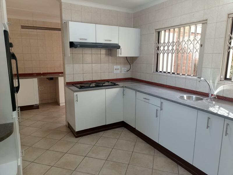 To Let 4 Bedroom Property for Rent in Panorama KwaZulu-Natal
