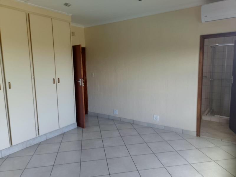 To Let 4 Bedroom Property for Rent in Panorama KwaZulu-Natal