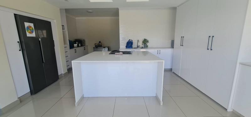 To Let 4 Bedroom Property for Rent in Durban North KwaZulu-Natal