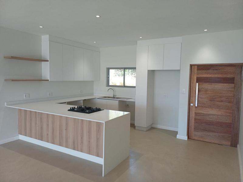 To Let 3 Bedroom Property for Rent in Salt Rock KwaZulu-Natal