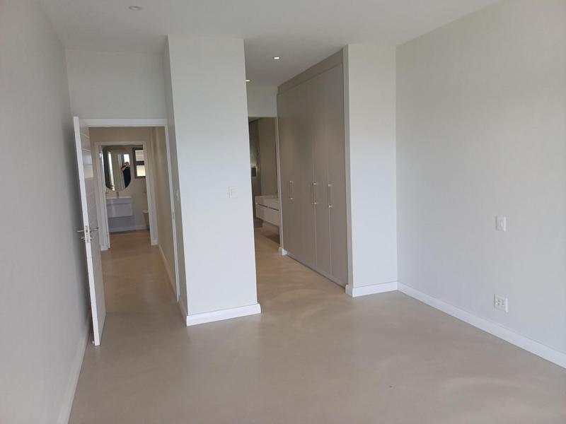 To Let 3 Bedroom Property for Rent in Salt Rock KwaZulu-Natal