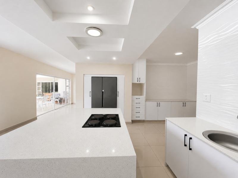 To Let 4 Bedroom Property for Rent in Durban North KwaZulu-Natal