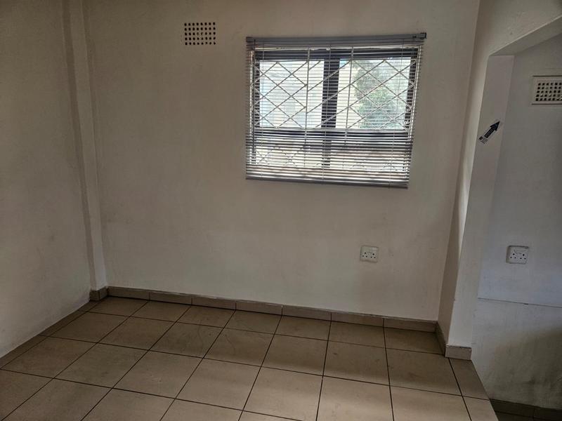 To Let 1 Bedroom Property for Rent in Overport KwaZulu-Natal