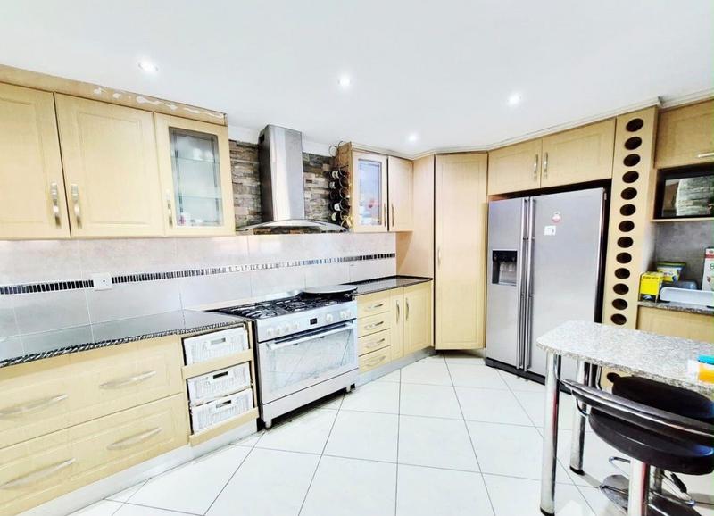 3 Bedroom Property for Sale in Brackenham KwaZulu-Natal