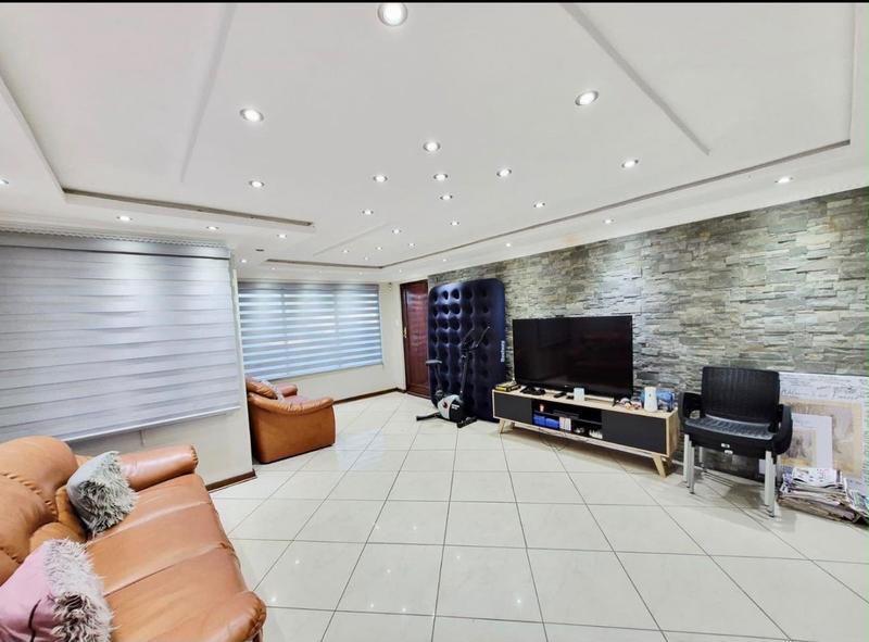 3 Bedroom Property for Sale in Brackenham KwaZulu-Natal