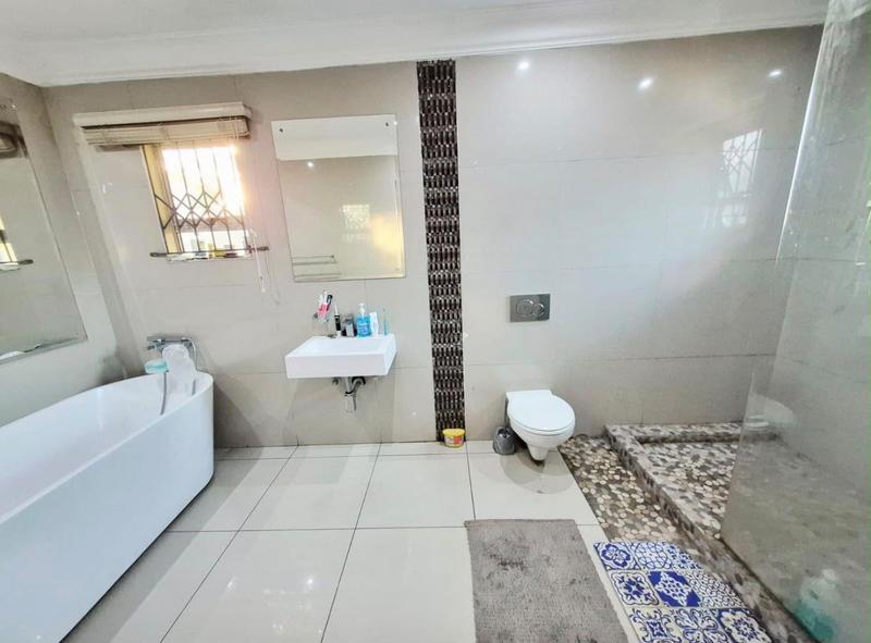 3 Bedroom Property for Sale in Brackenham KwaZulu-Natal