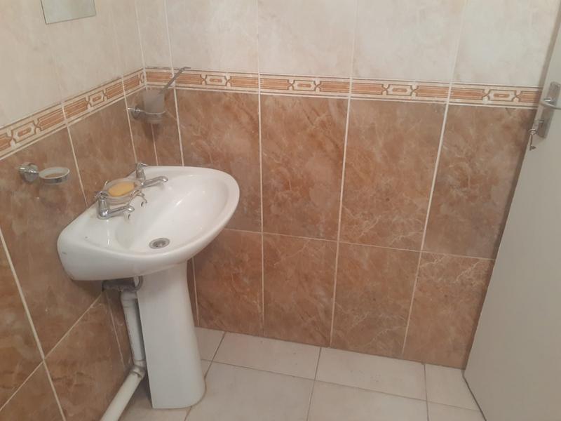 To Let 1 Bedroom Property for Rent in Overport KwaZulu-Natal