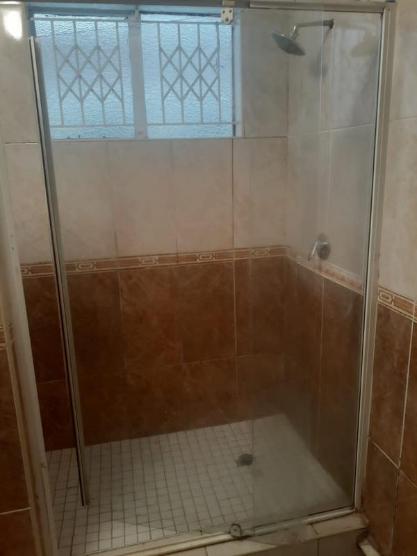 To Let 1 Bedroom Property for Rent in Overport KwaZulu-Natal