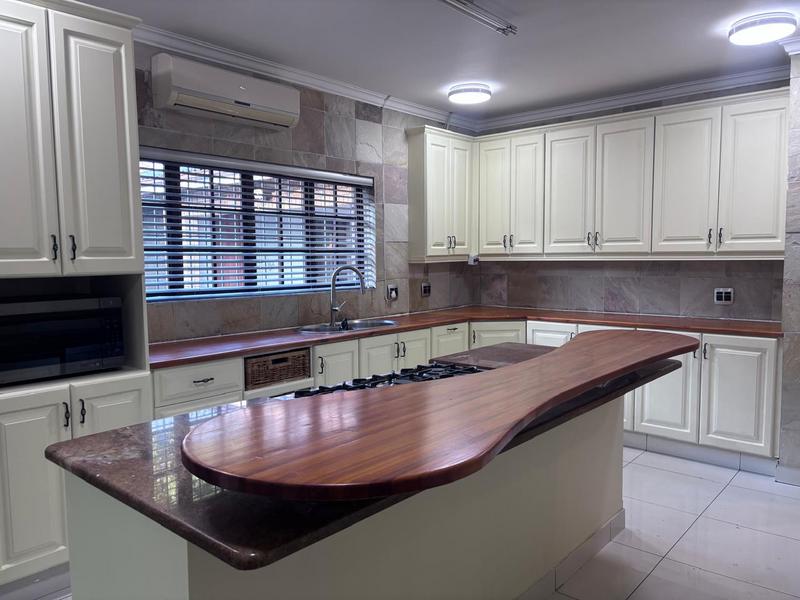 To Let Commercial Property for Rent in Meer En See KwaZulu-Natal