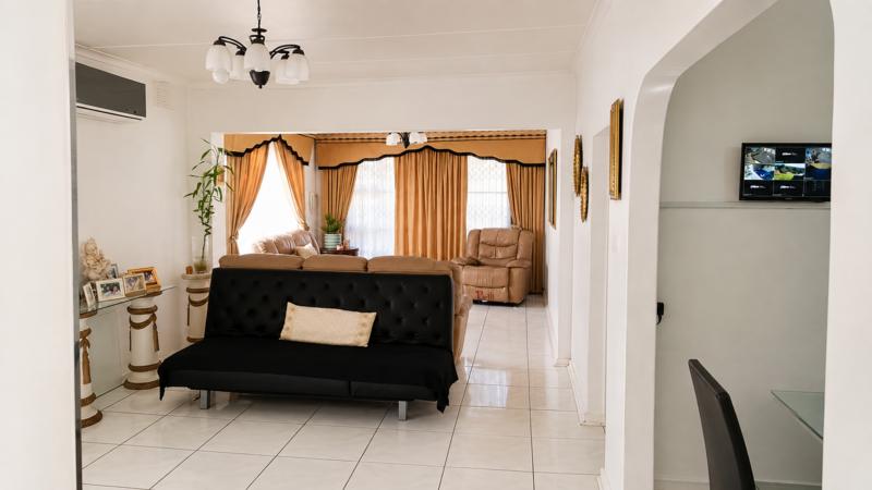 5 Bedroom Property for Sale in Clare Hills KwaZulu-Natal