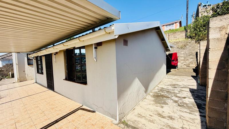 4 Bedroom Property for Sale in Ntuzuma KwaZulu-Natal
