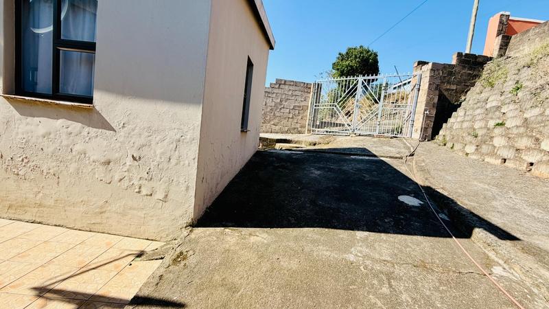 4 Bedroom Property for Sale in Ntuzuma KwaZulu-Natal