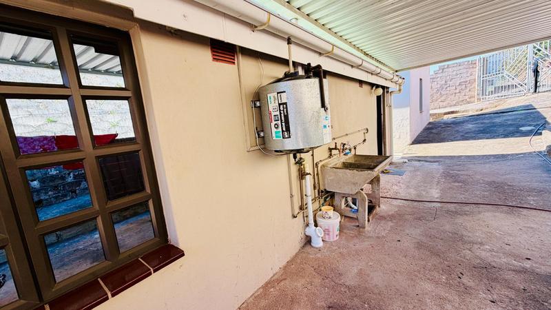 4 Bedroom Property for Sale in Ntuzuma KwaZulu-Natal