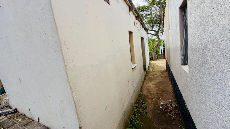 4 Bedroom Property for Sale in Umlazi KwaZulu-Natal
