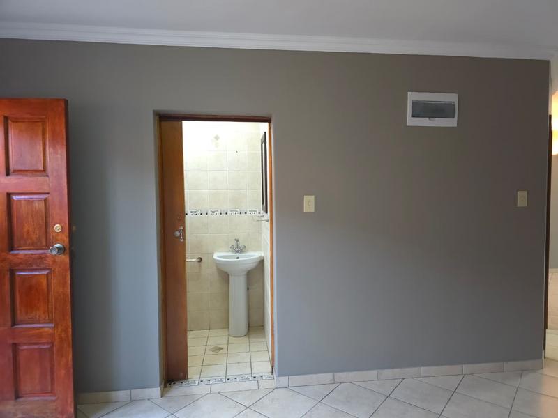 3 Bedroom Property for Sale in Waterways KwaZulu-Natal