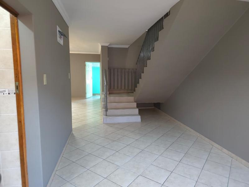 3 Bedroom Property for Sale in Waterways KwaZulu-Natal