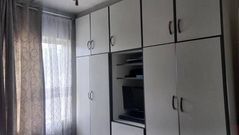 5 Bedroom Property for Sale in Bonela KwaZulu-Natal
