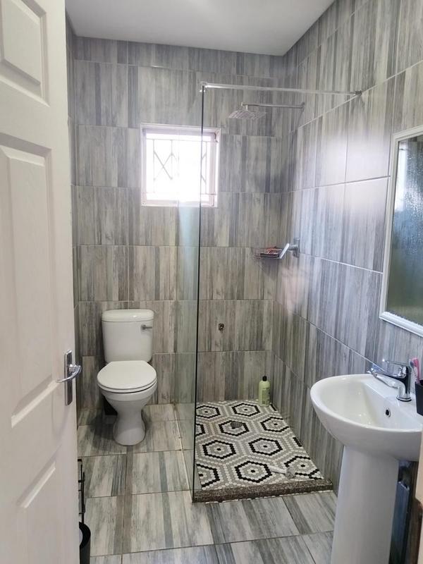 2 Bedroom Property for Sale in Brackenham KwaZulu-Natal