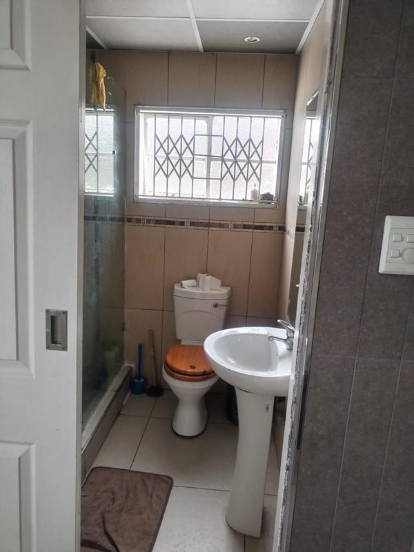 To Let 1 Bedroom Property for Rent in Woodhurst KwaZulu-Natal