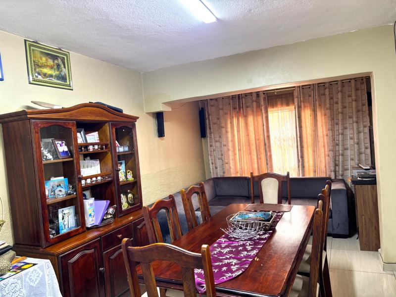 7 Bedroom Property for Sale in Castlehill KwaZulu-Natal