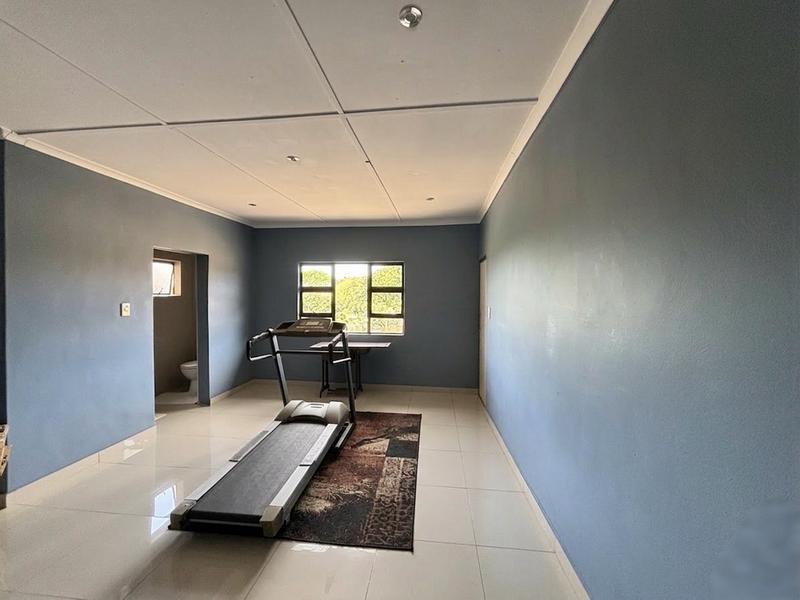 7 Bedroom Property for Sale in Castlehill KwaZulu-Natal