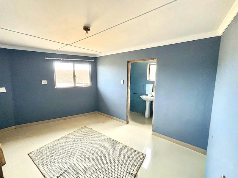 7 Bedroom Property for Sale in Castlehill KwaZulu-Natal