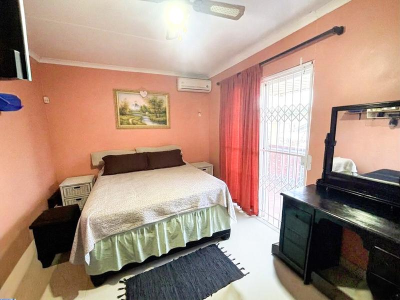 7 Bedroom Property for Sale in Castlehill KwaZulu-Natal