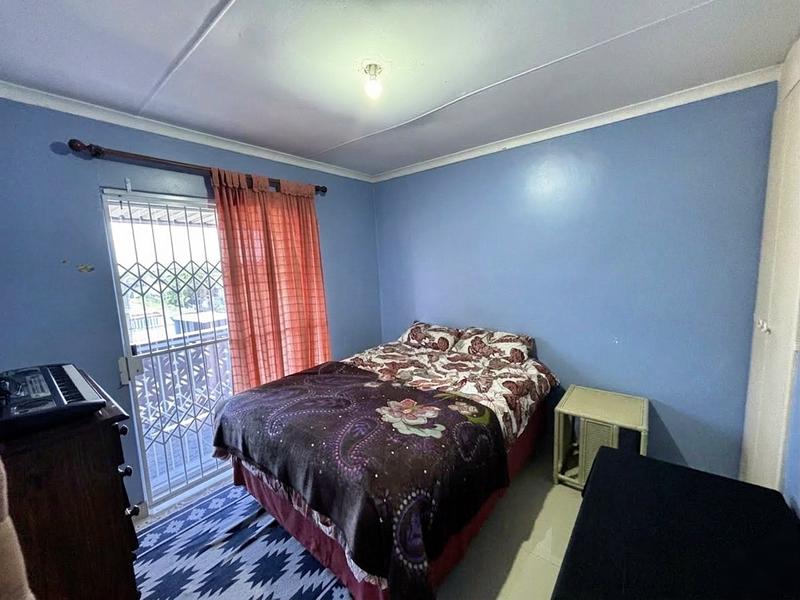 7 Bedroom Property for Sale in Castlehill KwaZulu-Natal