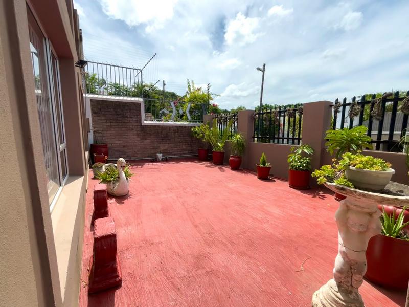 7 Bedroom Property for Sale in Castlehill KwaZulu-Natal