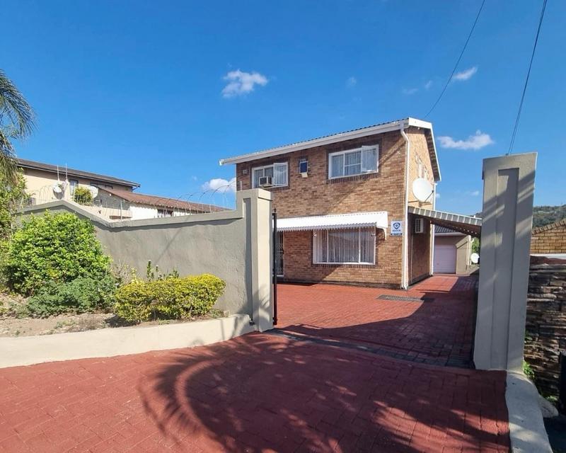 6 Bedroom Property for Sale in Shallcross KwaZulu-Natal
