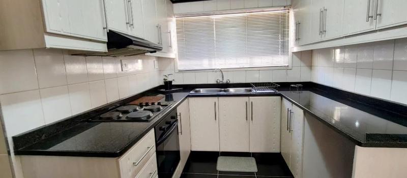 6 Bedroom Property for Sale in Shallcross KwaZulu-Natal