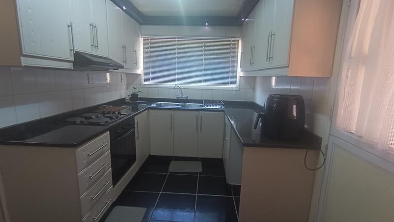 6 Bedroom Property for Sale in Shallcross KwaZulu-Natal