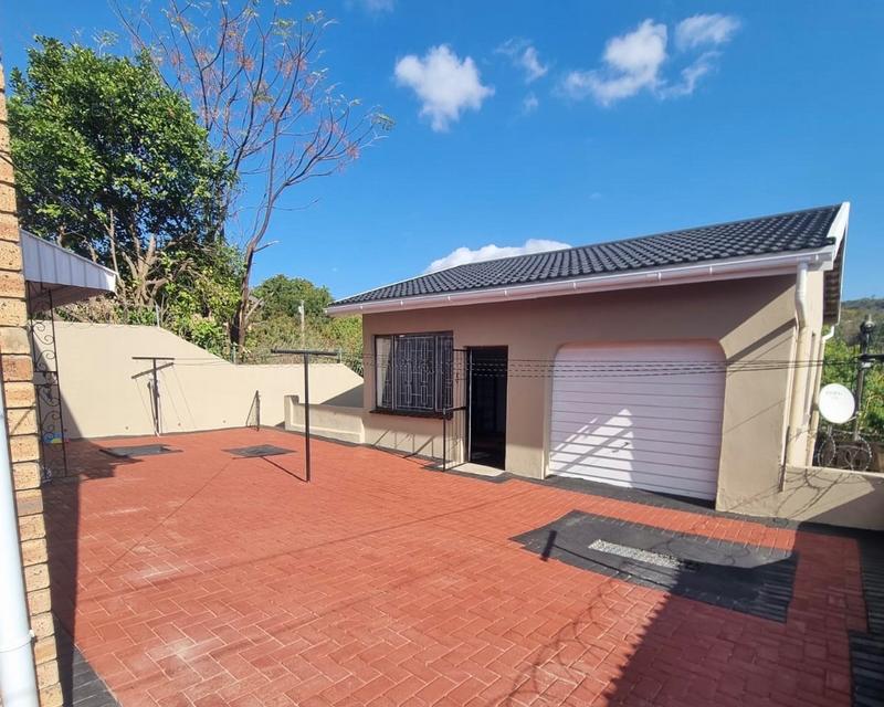 6 Bedroom Property for Sale in Shallcross KwaZulu-Natal