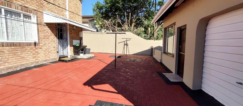 6 Bedroom Property for Sale in Shallcross KwaZulu-Natal